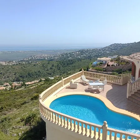 Cristal Villa *